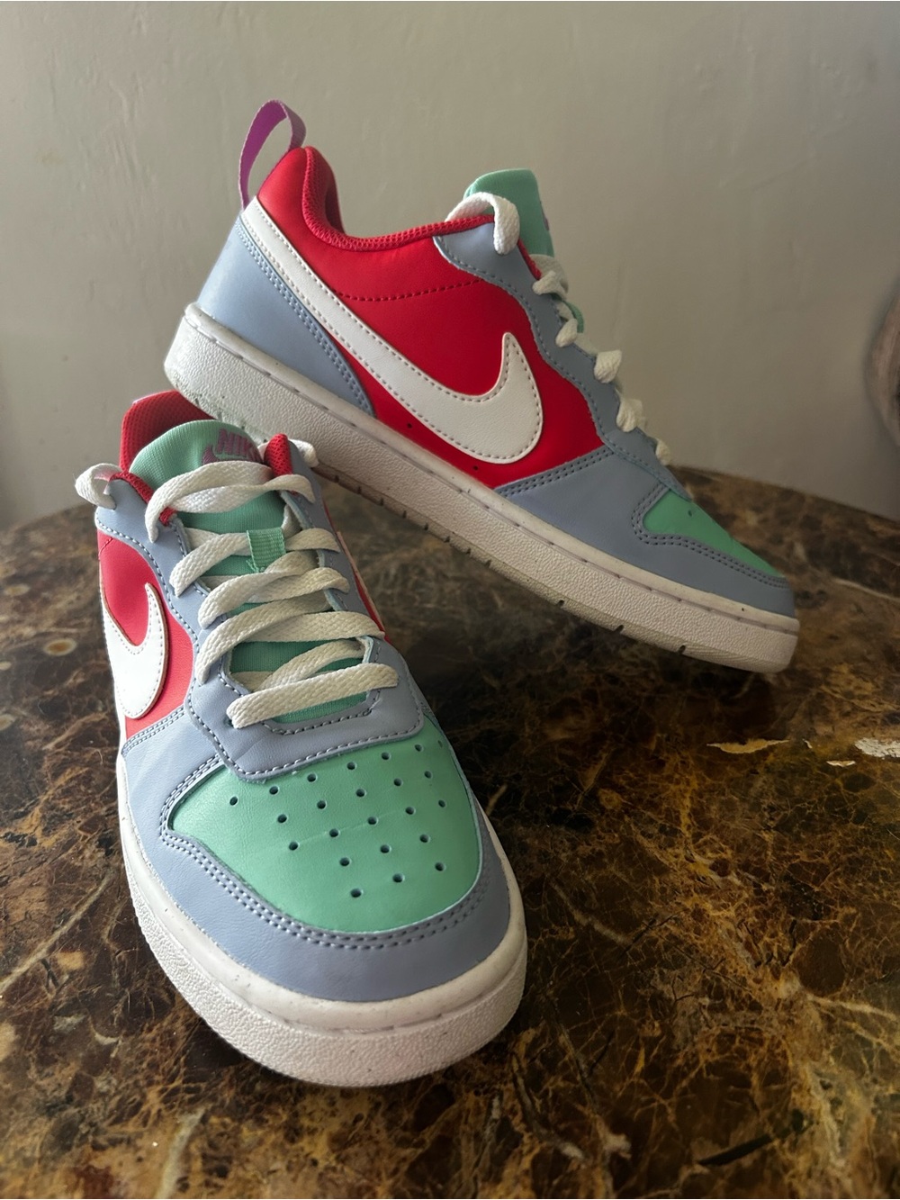 Nike Kids Low-Top Sneakers in Mint, Light Blue & Red with White Swoosh